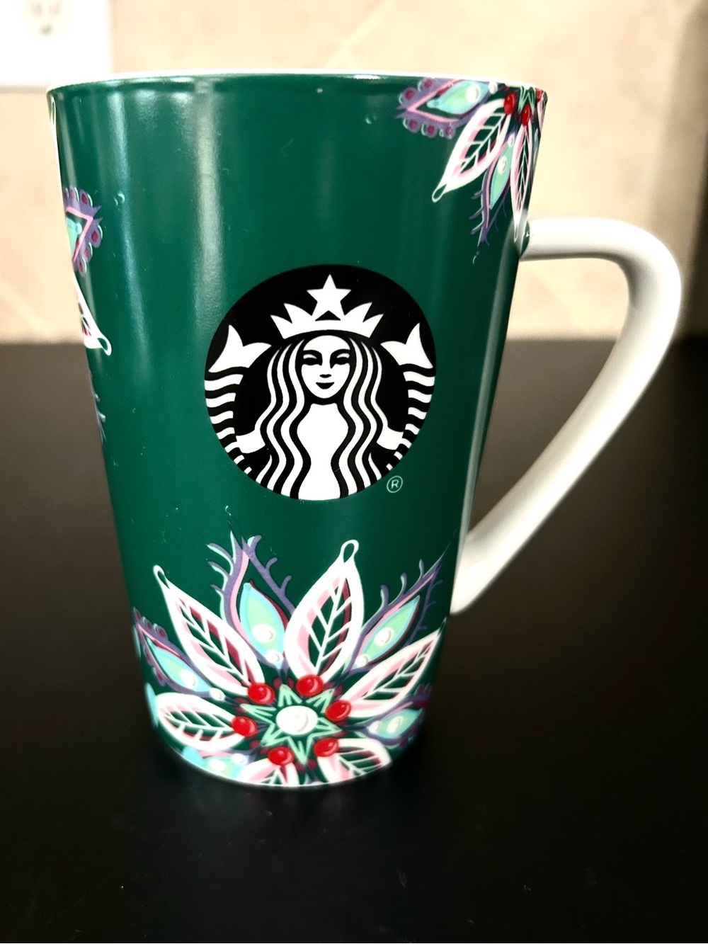 Starbucks Dark Green Floral Logo Ceramic Mug 2020 Collectable Christmas Design